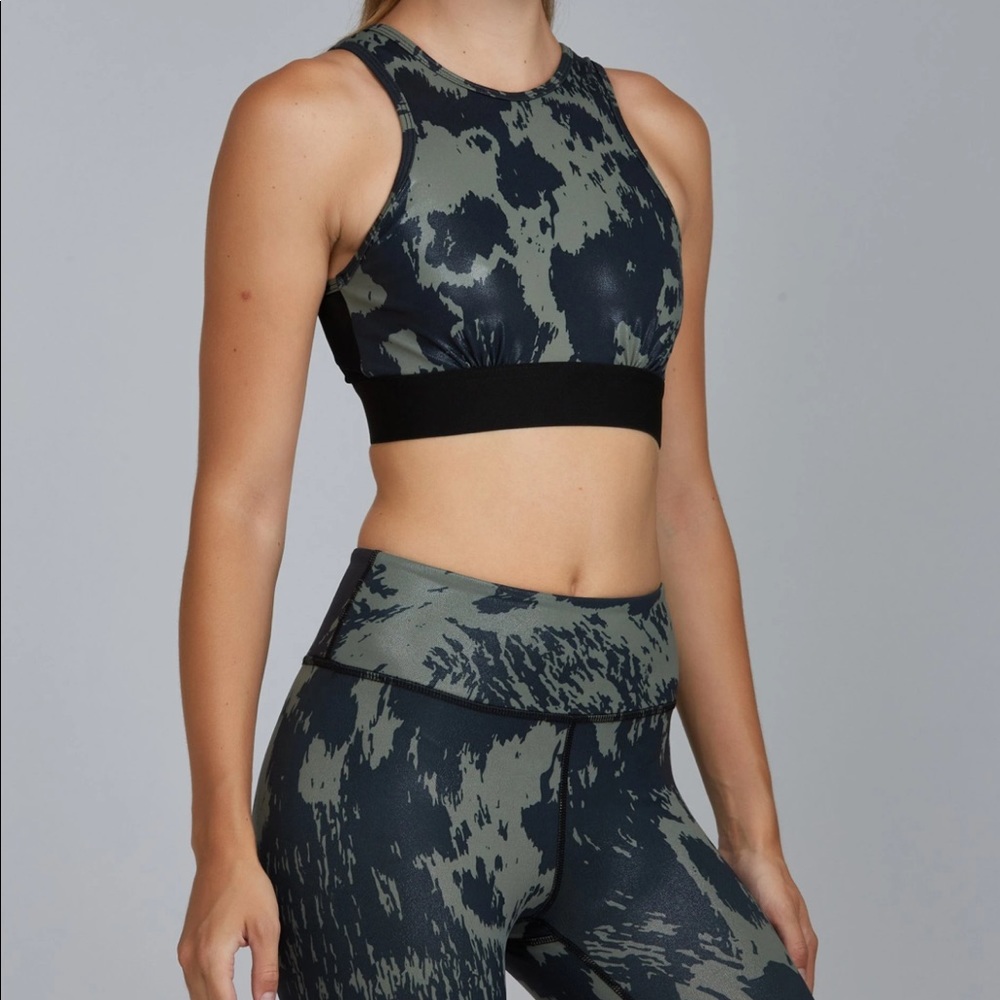 NOLI YOGA cow print set NWT